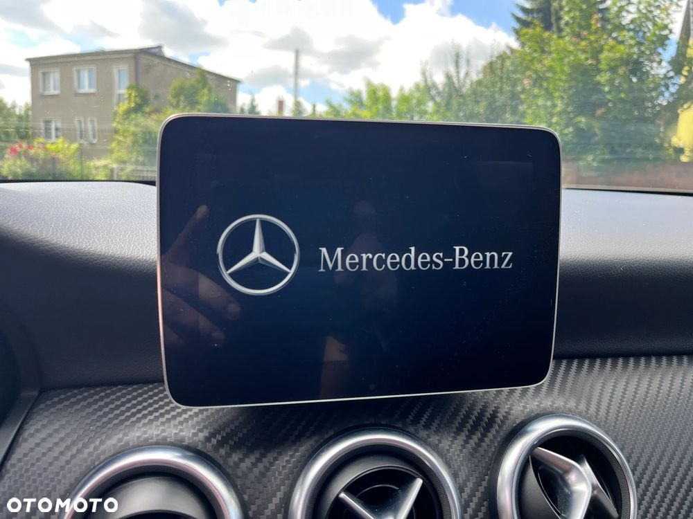 Mercedes-Benz Klasa A 160 AMG Line - 31