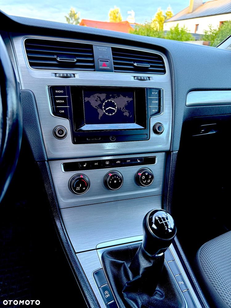 Volkswagen Golf - 15