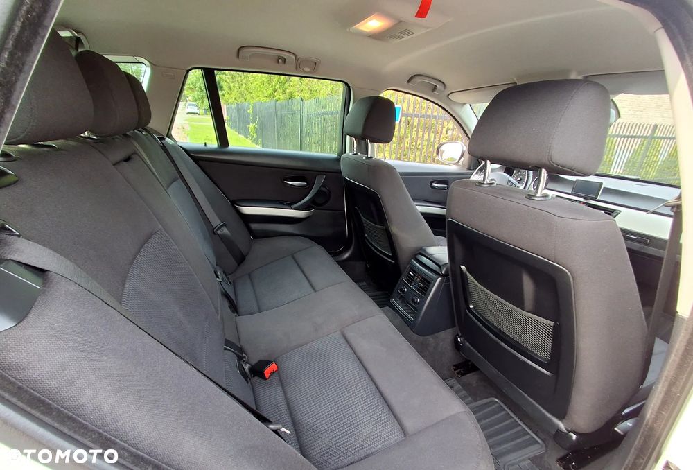 BMW Seria 3 318d DPF Edition Lifestyle - 20
