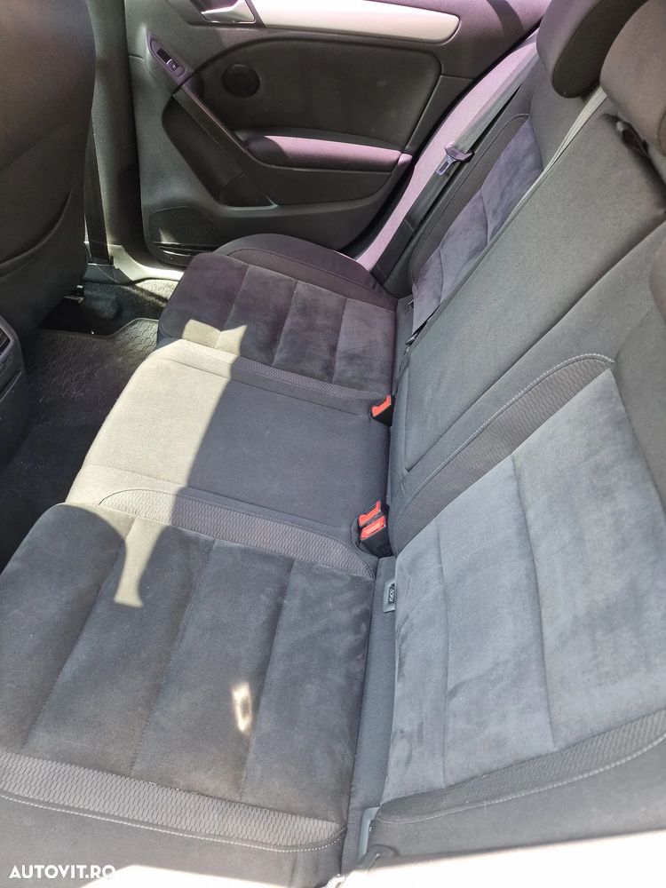 Volkswagen Golf 2.0 TDI Highline - 11