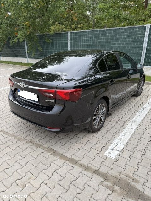 Toyota Avensis 1.8 Premium - 3