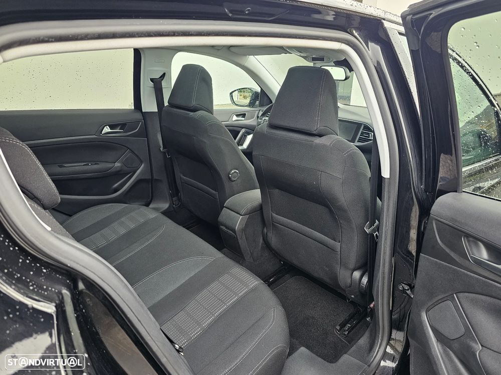 Peugeot 308 1.6 BlueHDi Allure J17 - 24