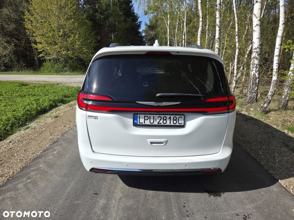 Chrysler Pacifica - 5