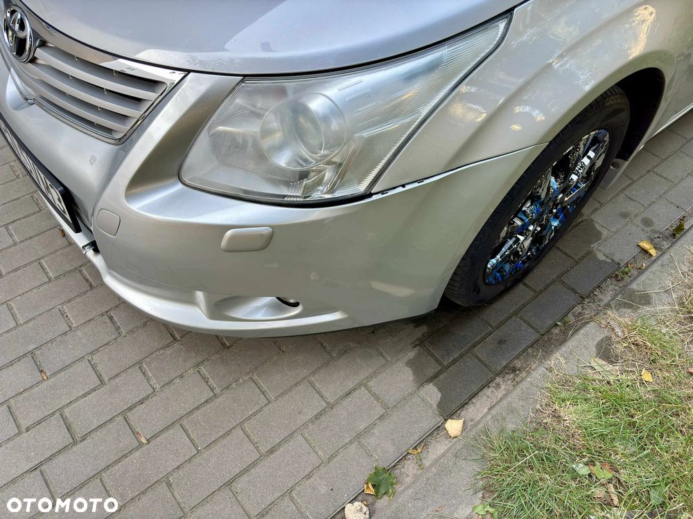 Toyota Avensis 2.0 Sol - 15