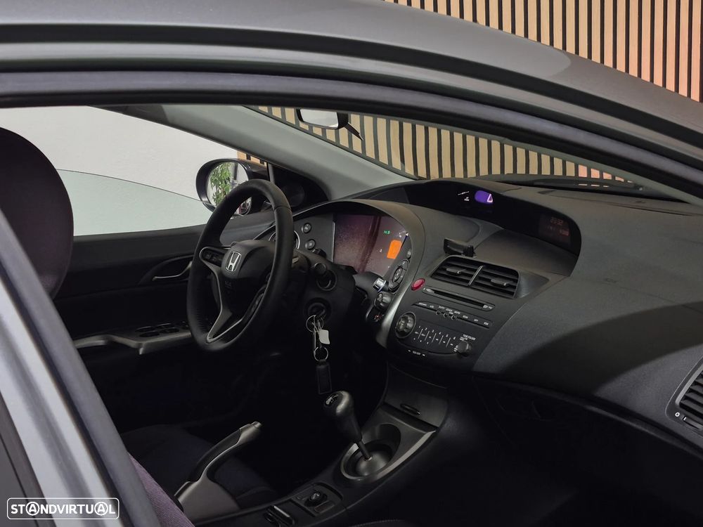Honda Civic 1.8 Elegance - 13