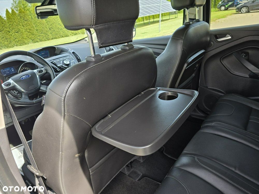 Ford Kuga - 21