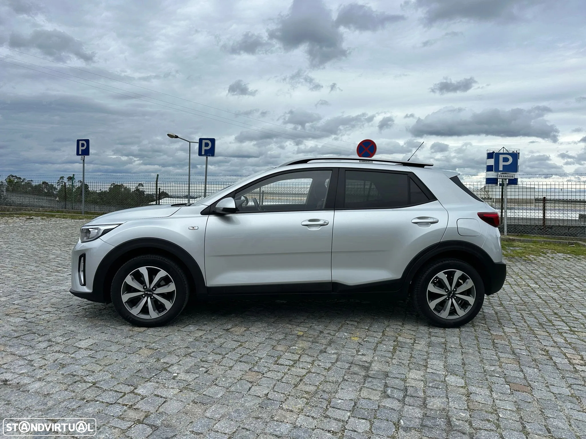 Kia Stonic 1.2 Dynamic - 2