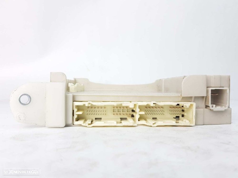 CAIXA DE RELÉS/ FUSÍVEIS TOYOTA LAND CRUISER (J15) BASIS - 2