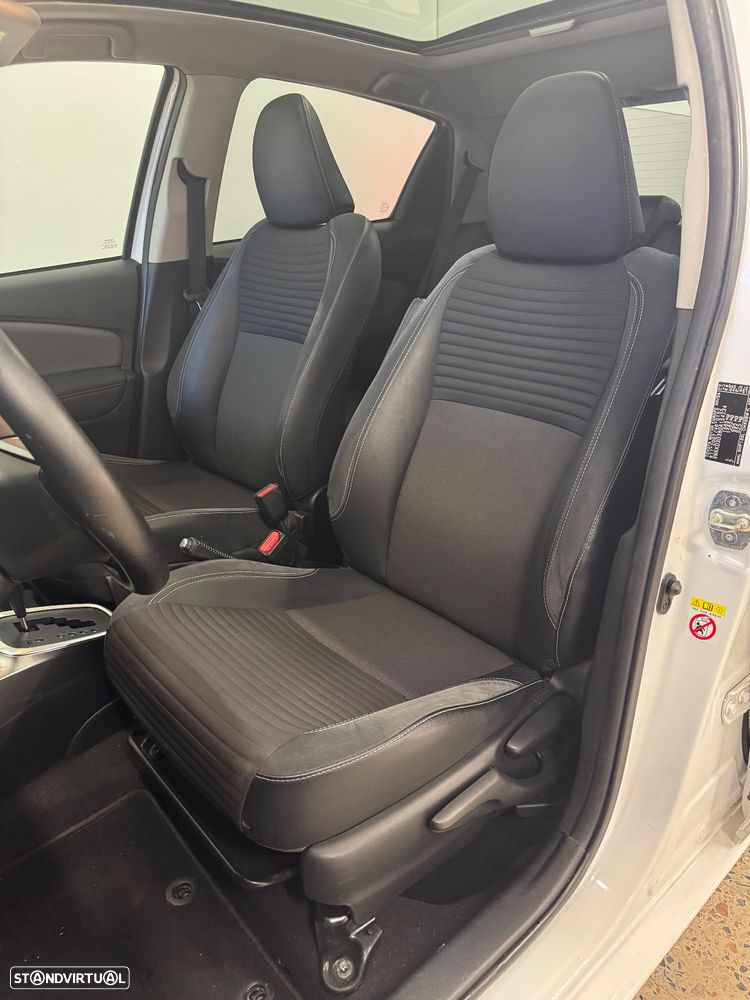 Toyota Yaris 1.5 HSD Sport+P.Luxury+Navi - 4