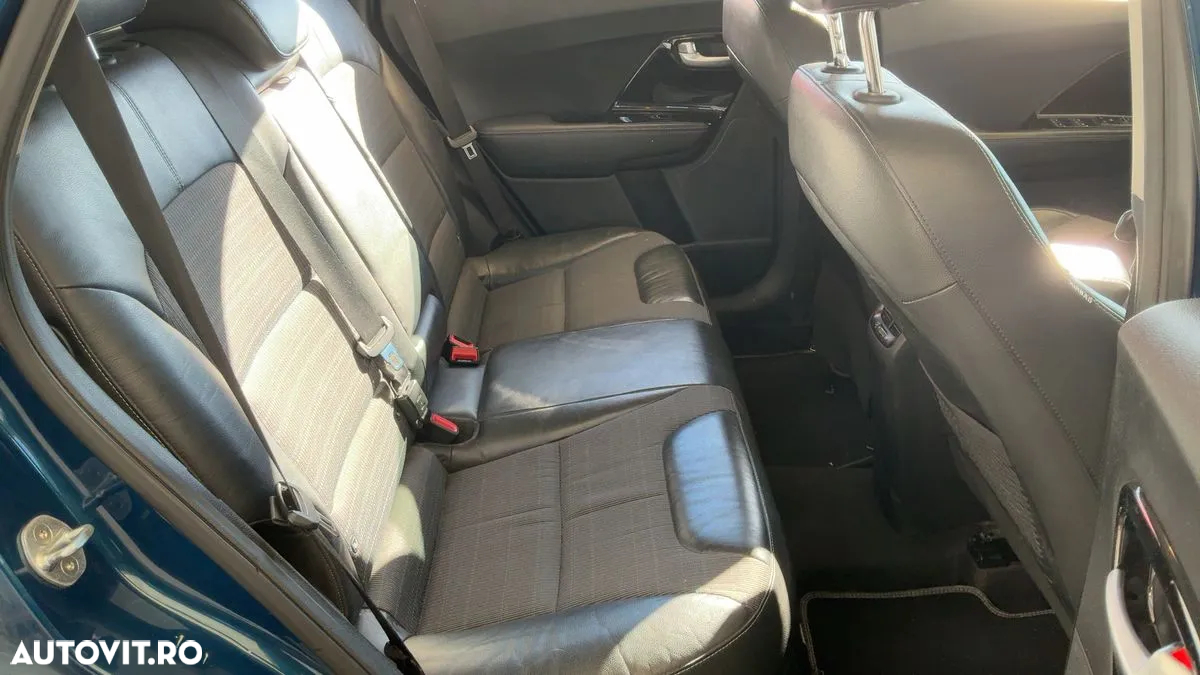Kia Niro 1.6 GDI HEV 2WD OPF Aut. Edition 7 - 6
