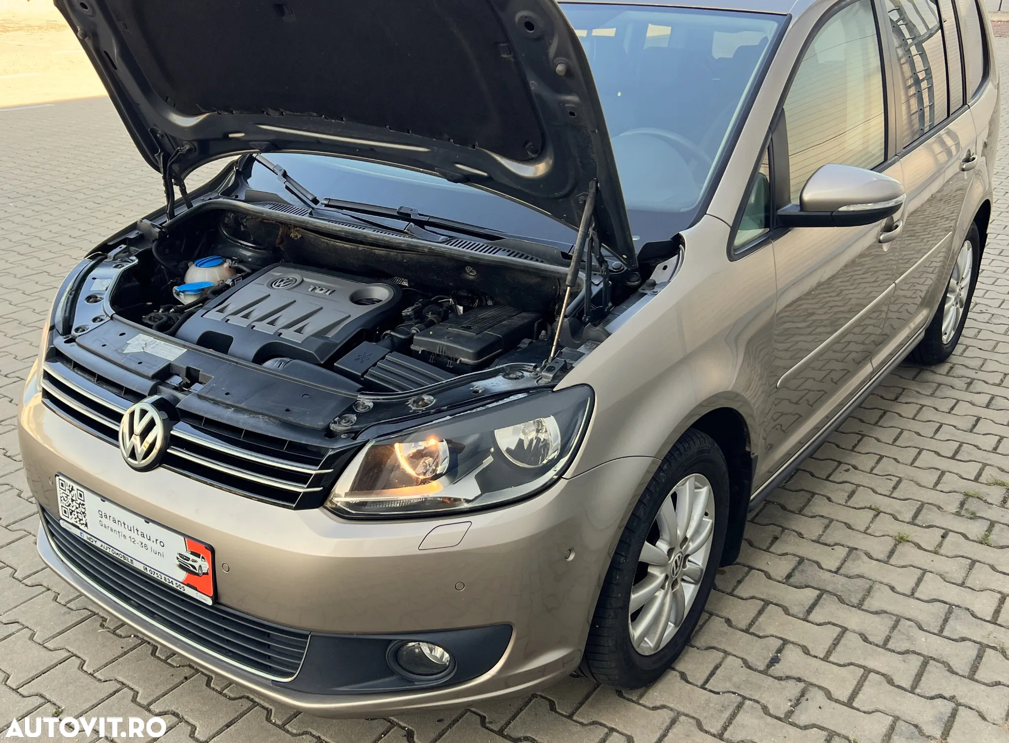Volkswagen Touran 1.6 TDI Comfortline - 16