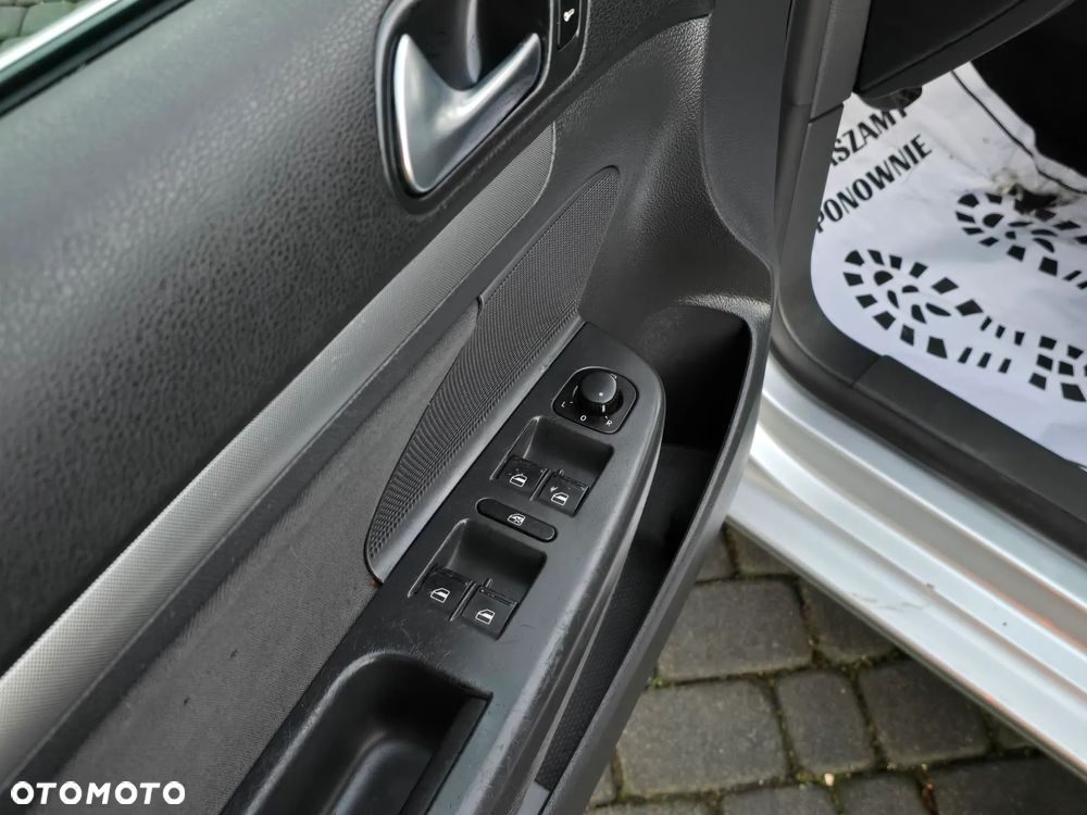 Volkswagen Jetta 1.6 United - 23