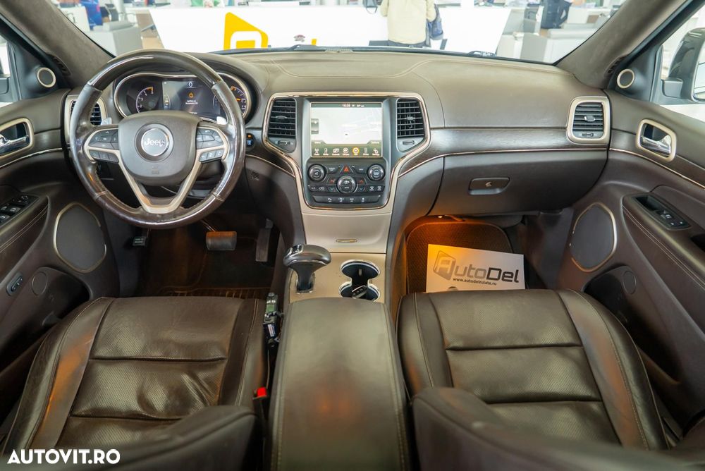 Jeep Grand Cherokee - 14