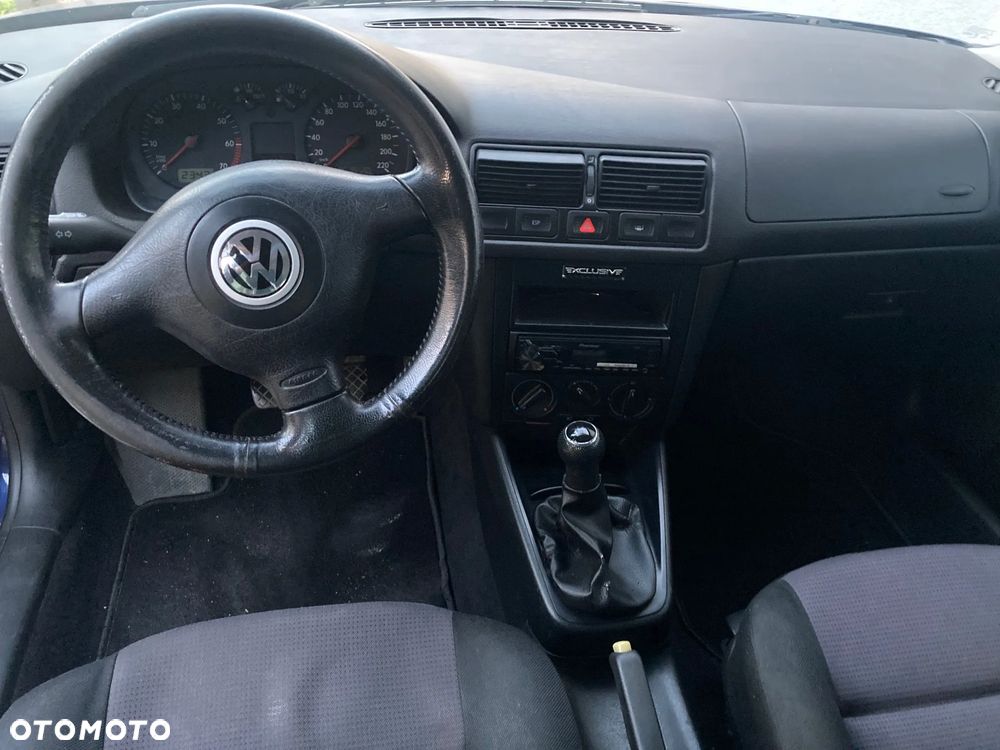 Volkswagen Golf - 8