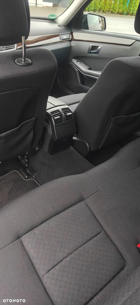 Mercedes-Benz Klasa E 220 CDI BlueEff - 15