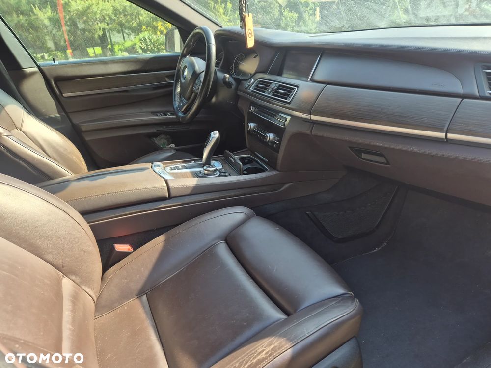BMW Seria 7 750d xDrive - 10