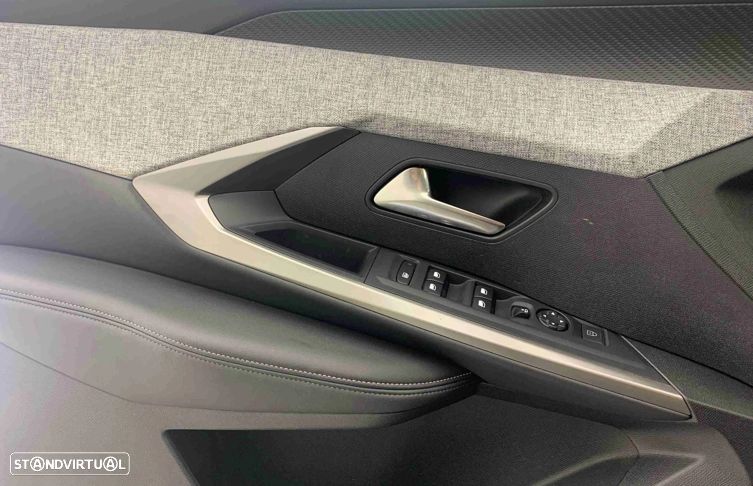 Peugeot 5008 1.2 Hybrid Allure e-DCS6 - 14