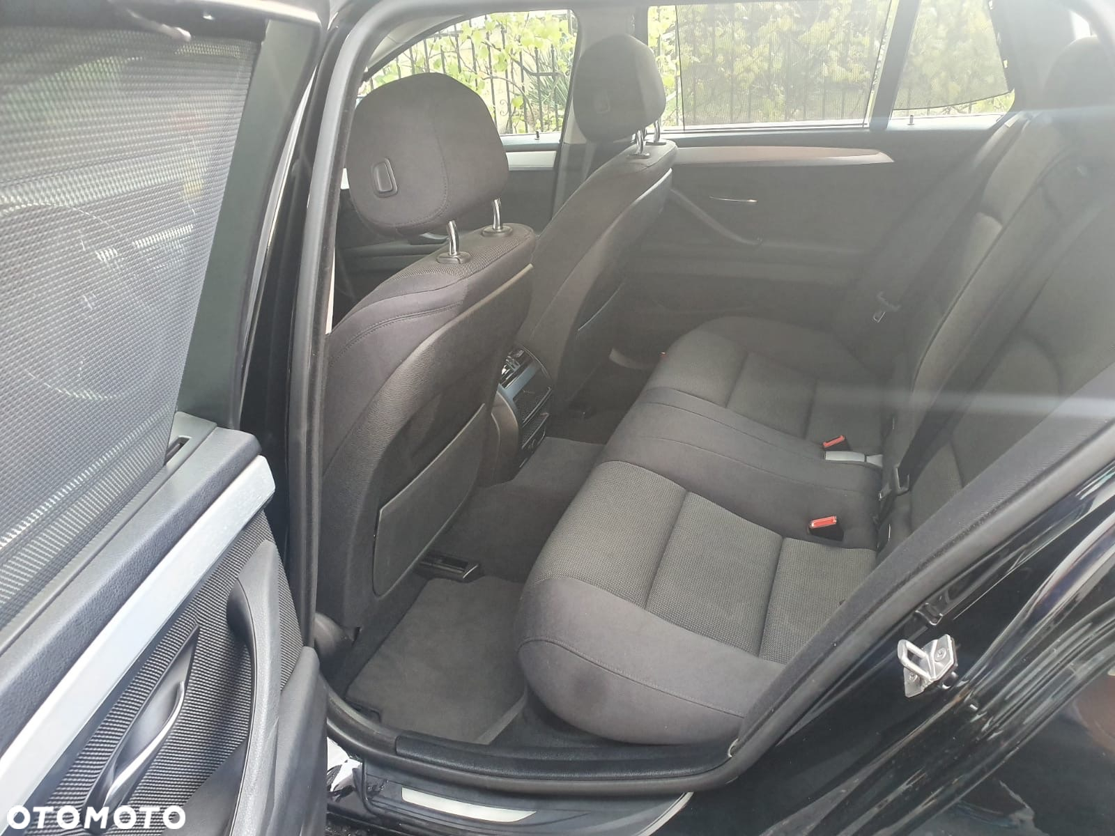 BMW Seria 5 518d - 13
