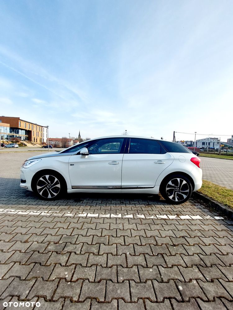Citroën DS5 2.0 HDi Hybrid4 SoChic MCP - 4