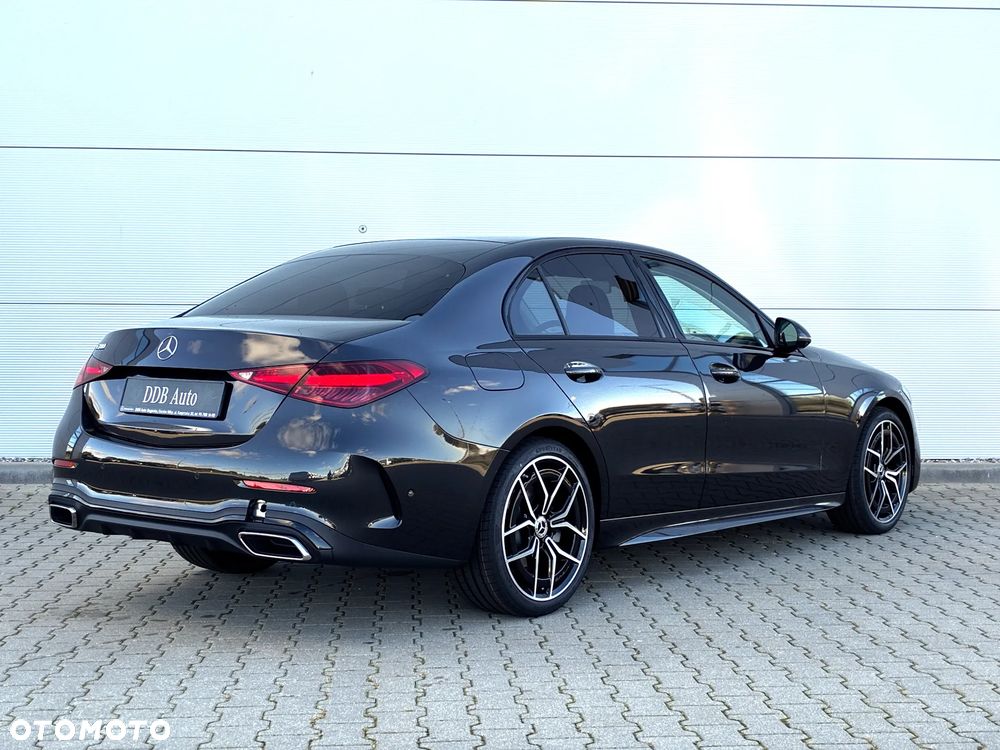 Mercedes-Benz C-Class 2026 photo 3