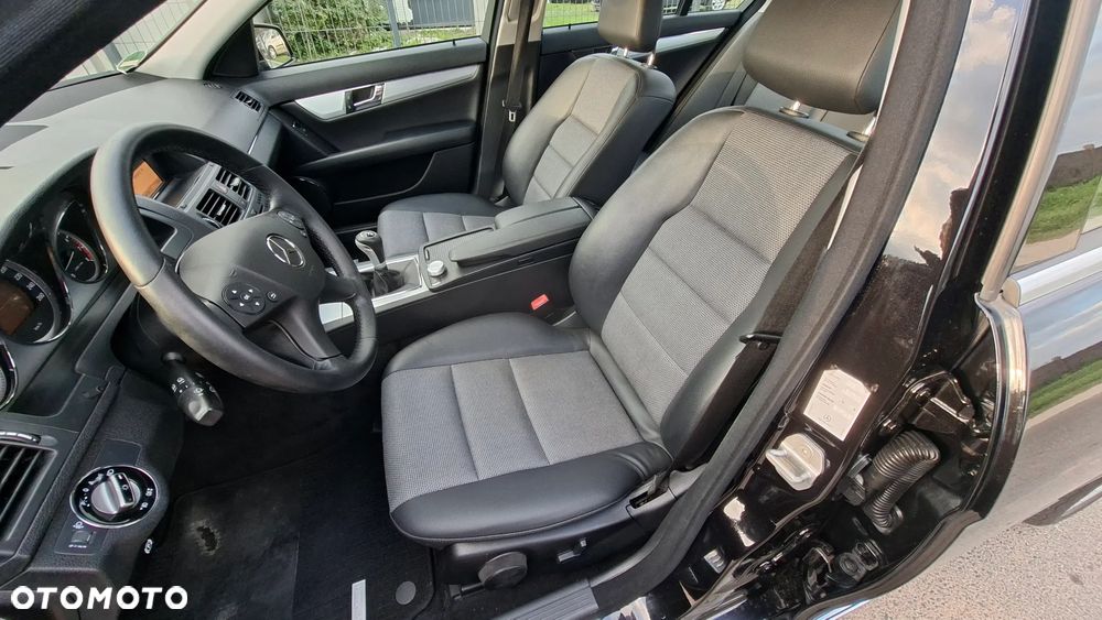 Mercedes-Benz Klasa C 200 Kompressor Avantgarde - 23