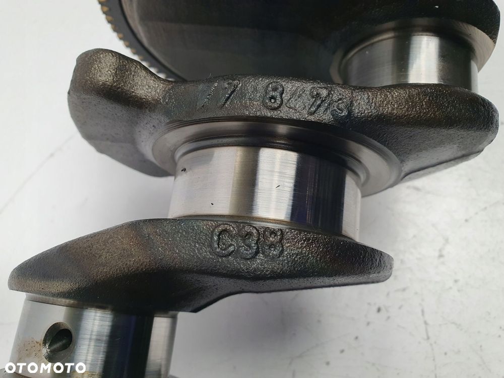 WAŁ KORBOWY BMW E87 E90 E91 2.0 D 7798473 - 2