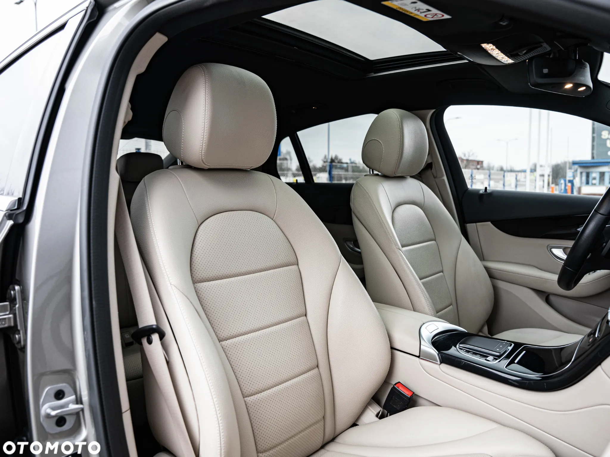 Mercedes-Benz GLC 200 d 4Matic 9G-TRONIC Exclusive - 26