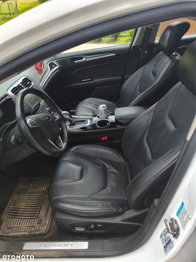 Ford Fusion - 5