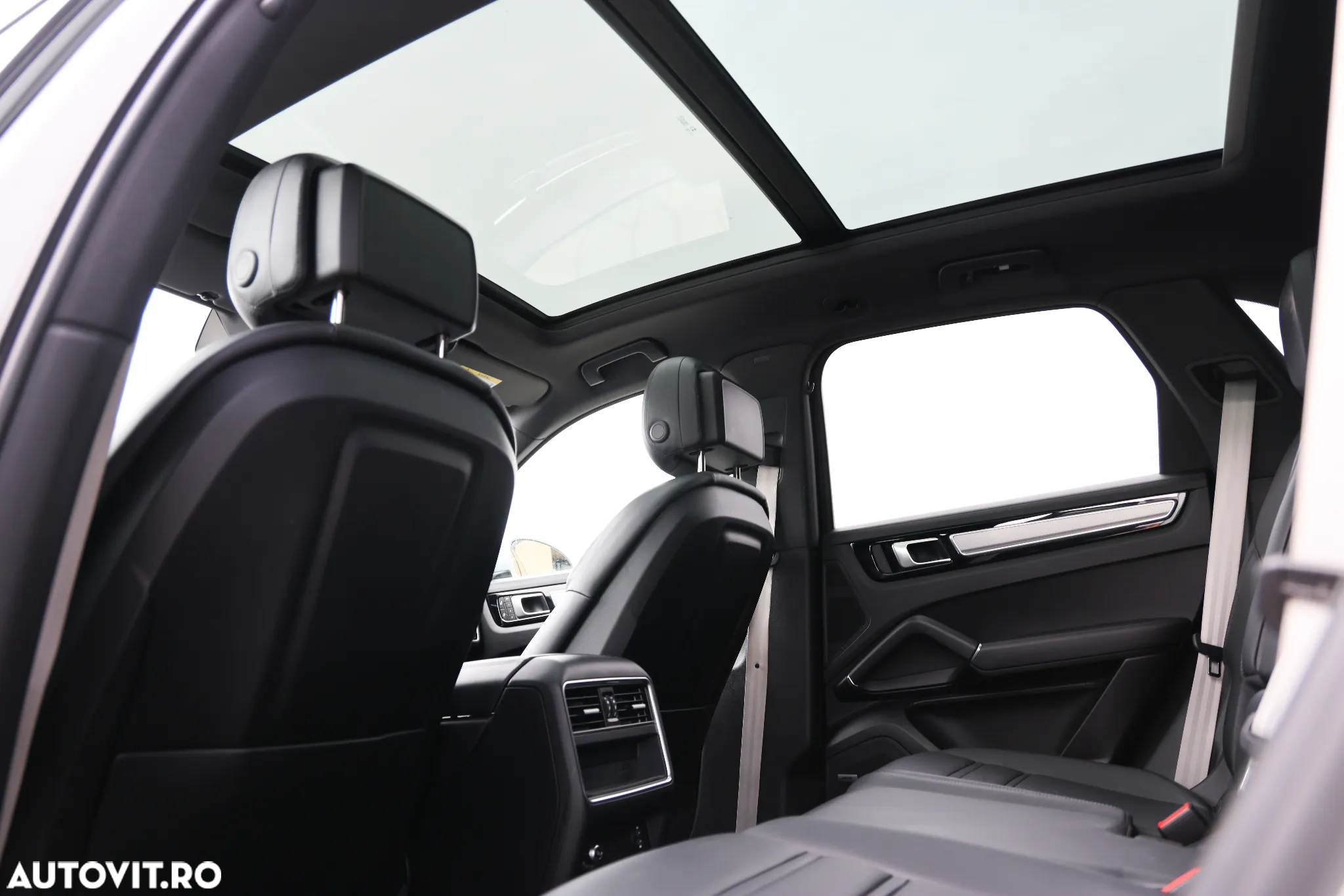 Porsche Cayenne E-Hybrid Tiptronic S Platinum Edition - 31