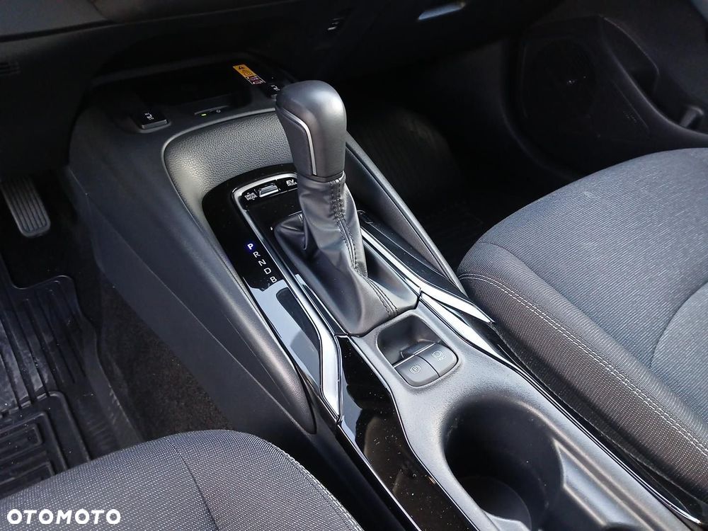 Toyota Corolla 1.8 Hybrid Comfort - 29