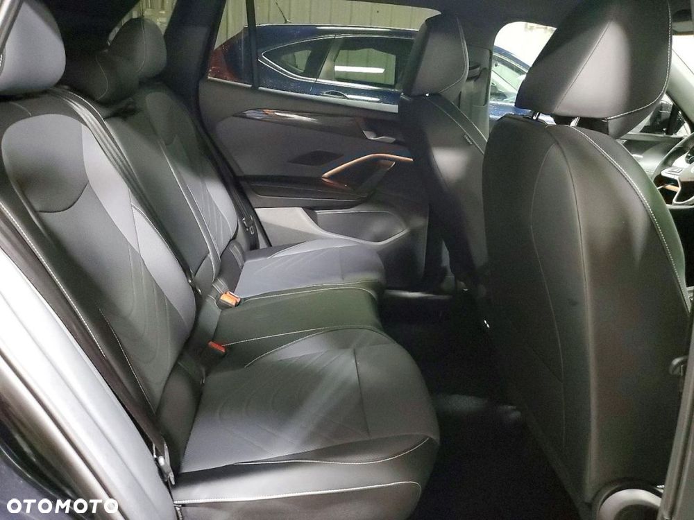 Volkswagen Tiguan - 11