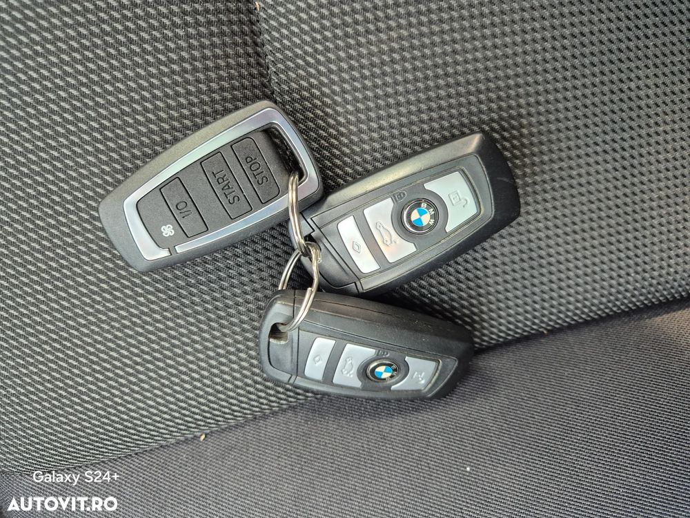 BMW Seria 5 520d xDrive AT - 23