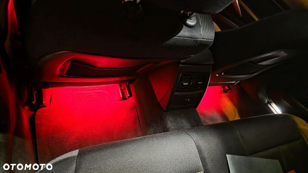 BMW Seria 3 320i Modern Line - 20