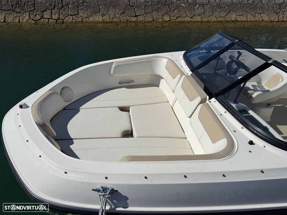 Bayliner VR5 - 7