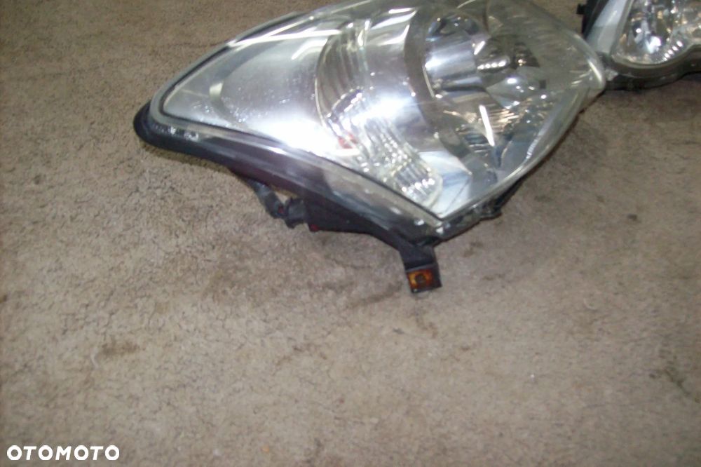 LAMPA PRZEDNIA PRAWA TOYOTA COROLLA E-12 LIFT - 6
