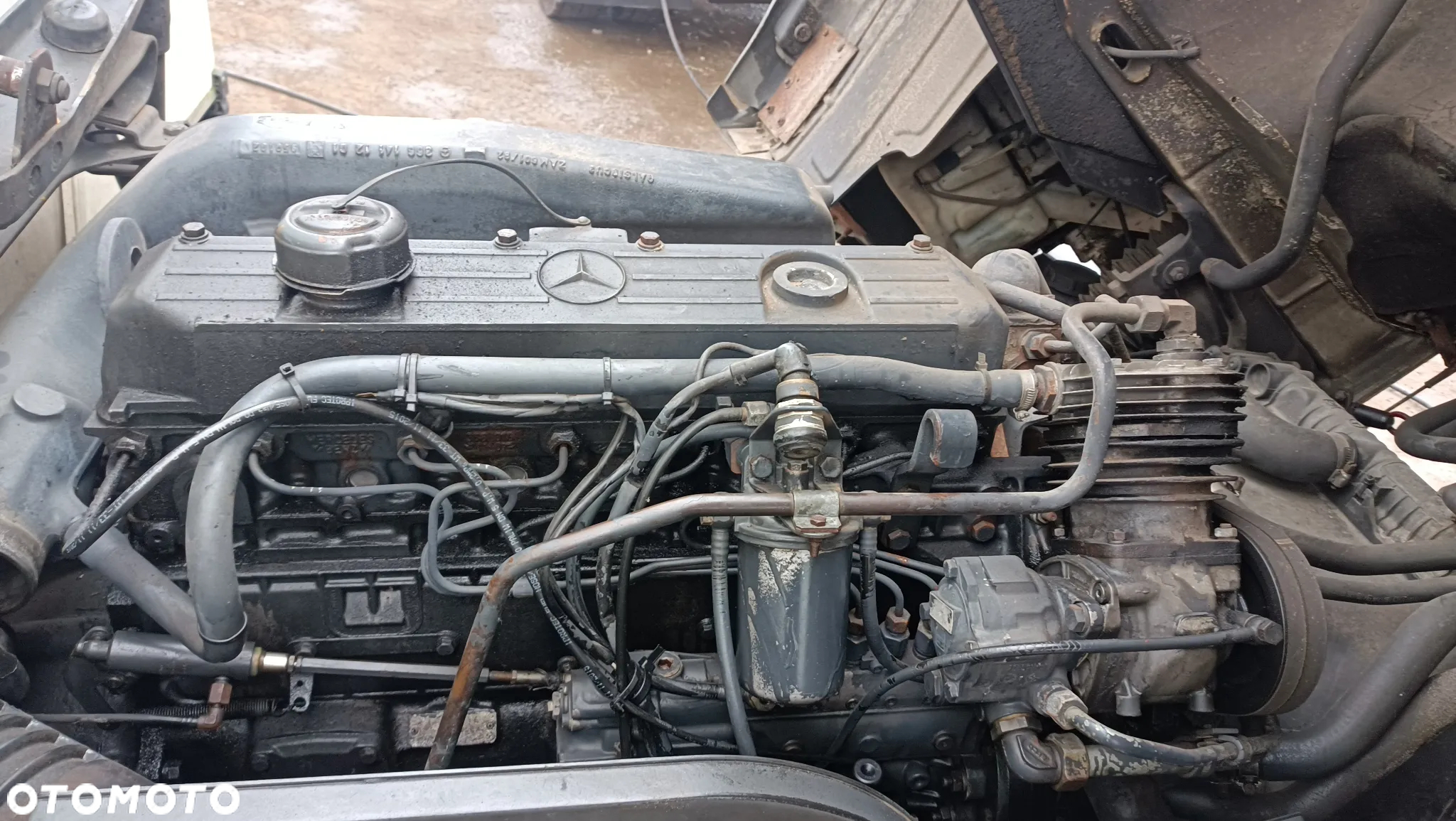 MERCEDES 814 - 12