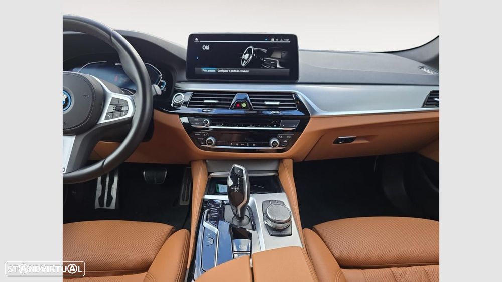 BMW 530 e Pack M - 11