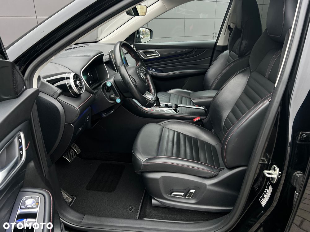 MG EHS Luxury - 15
