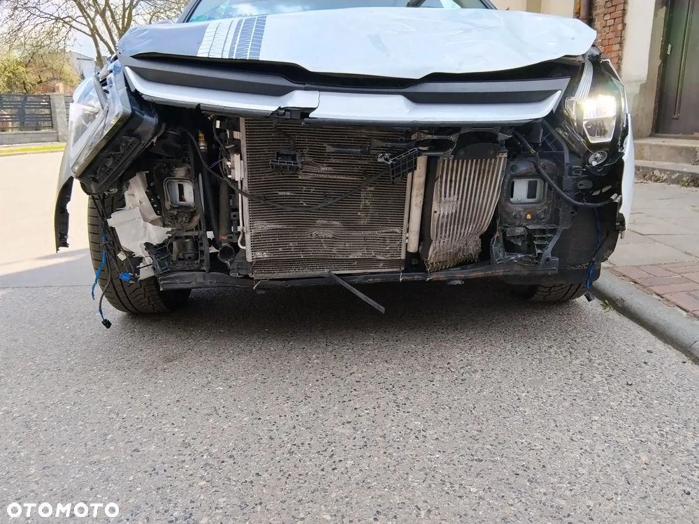 Kia Sportage 1.6 T-GDI MHEV Business Line 4WD DCT - 24