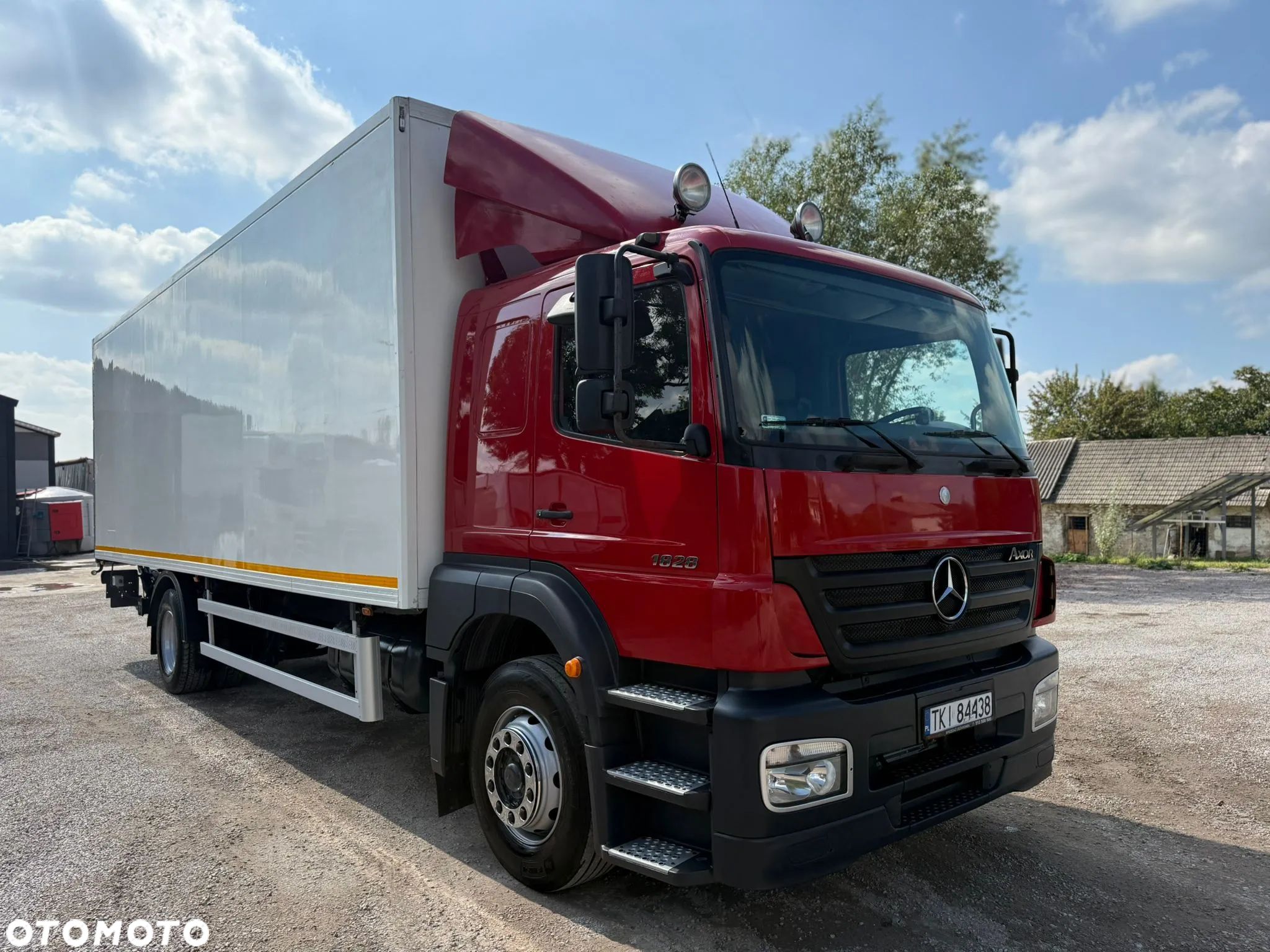 Mercedes-Benz 1828 L - 1
