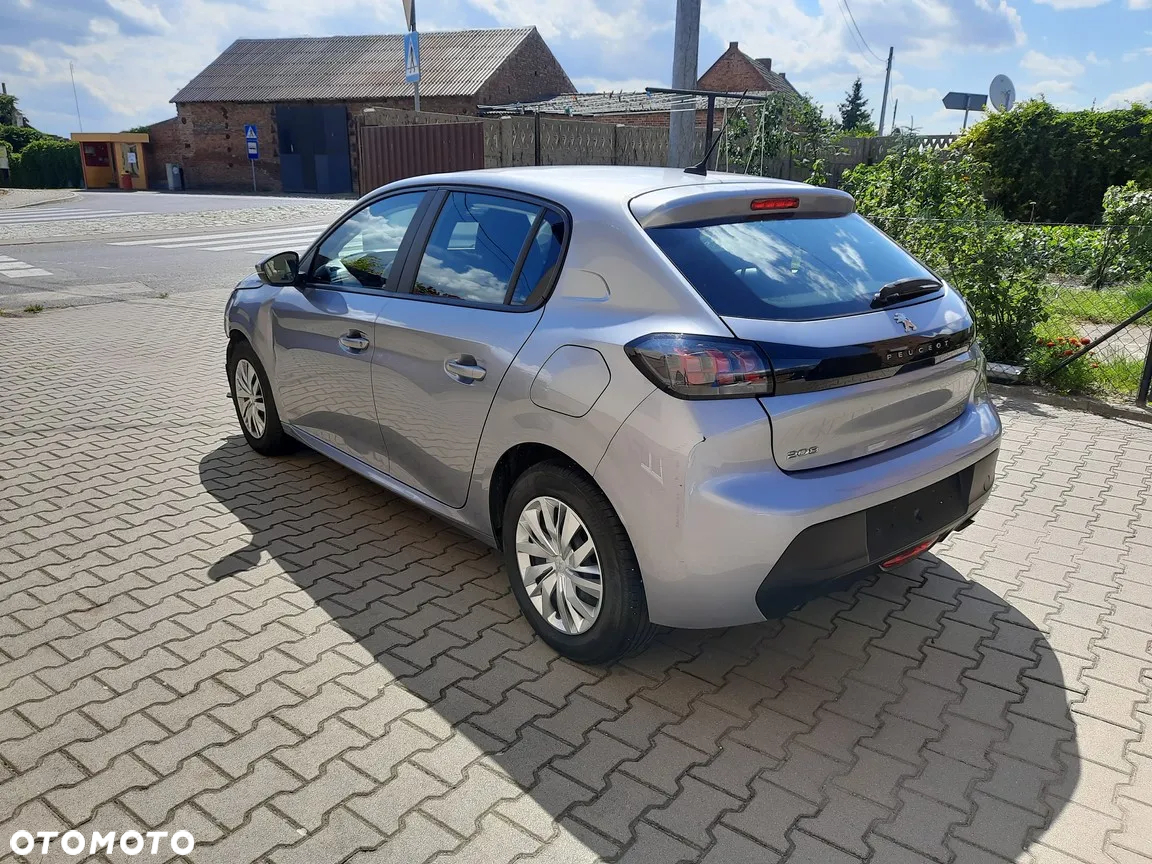 Peugeot 208 - 6