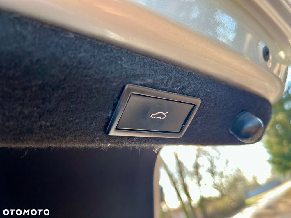 Skoda Superb 2.0 TDI Sportline DSG - 12