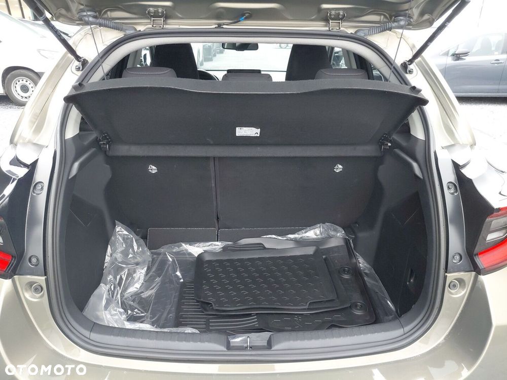 Toyota Yaris Hybrid 1.5 Style - 13