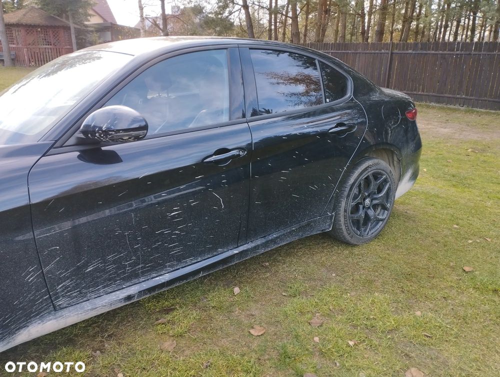 Alfa Romeo Giulia - 8