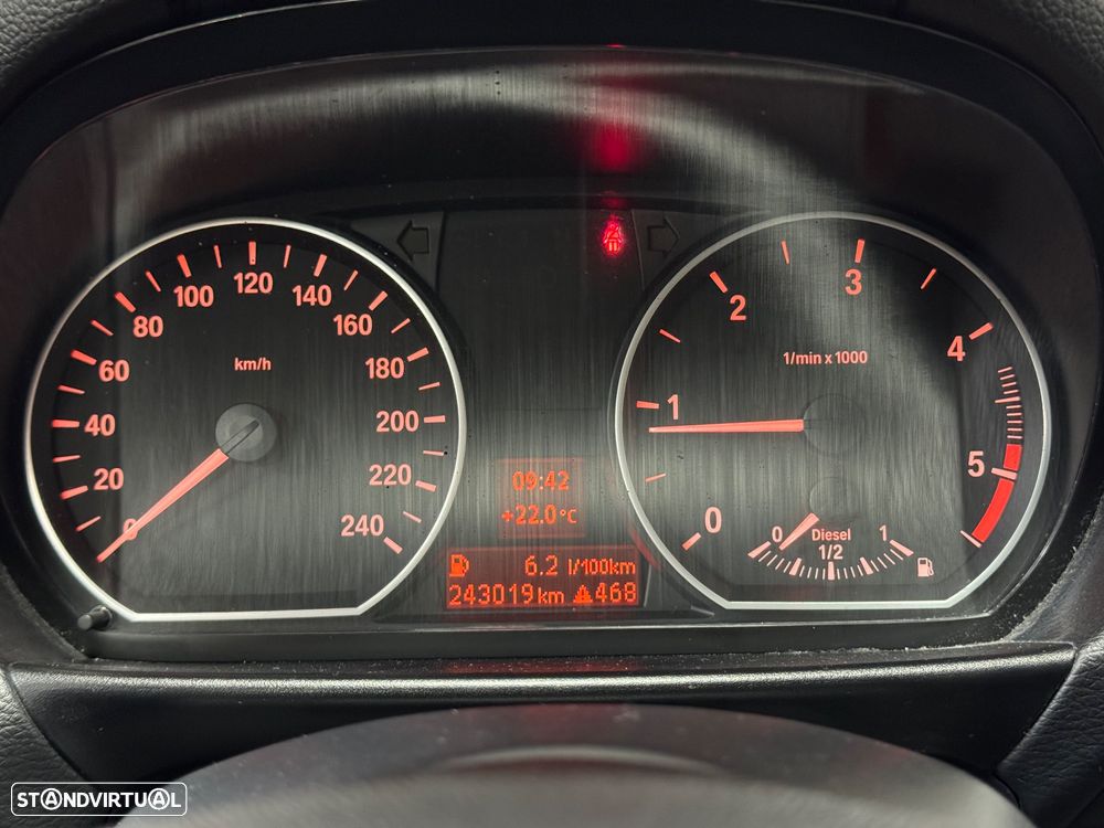 BMW 116 d Sport Line - 23