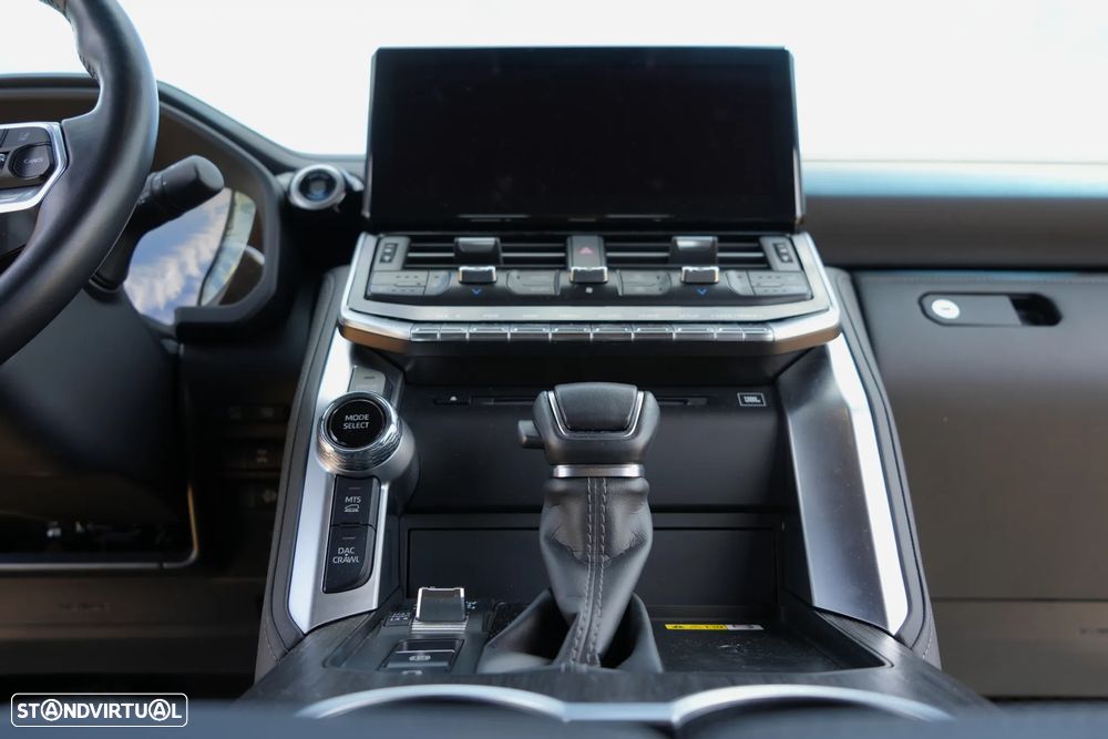 Toyota Land Cruiser - 55