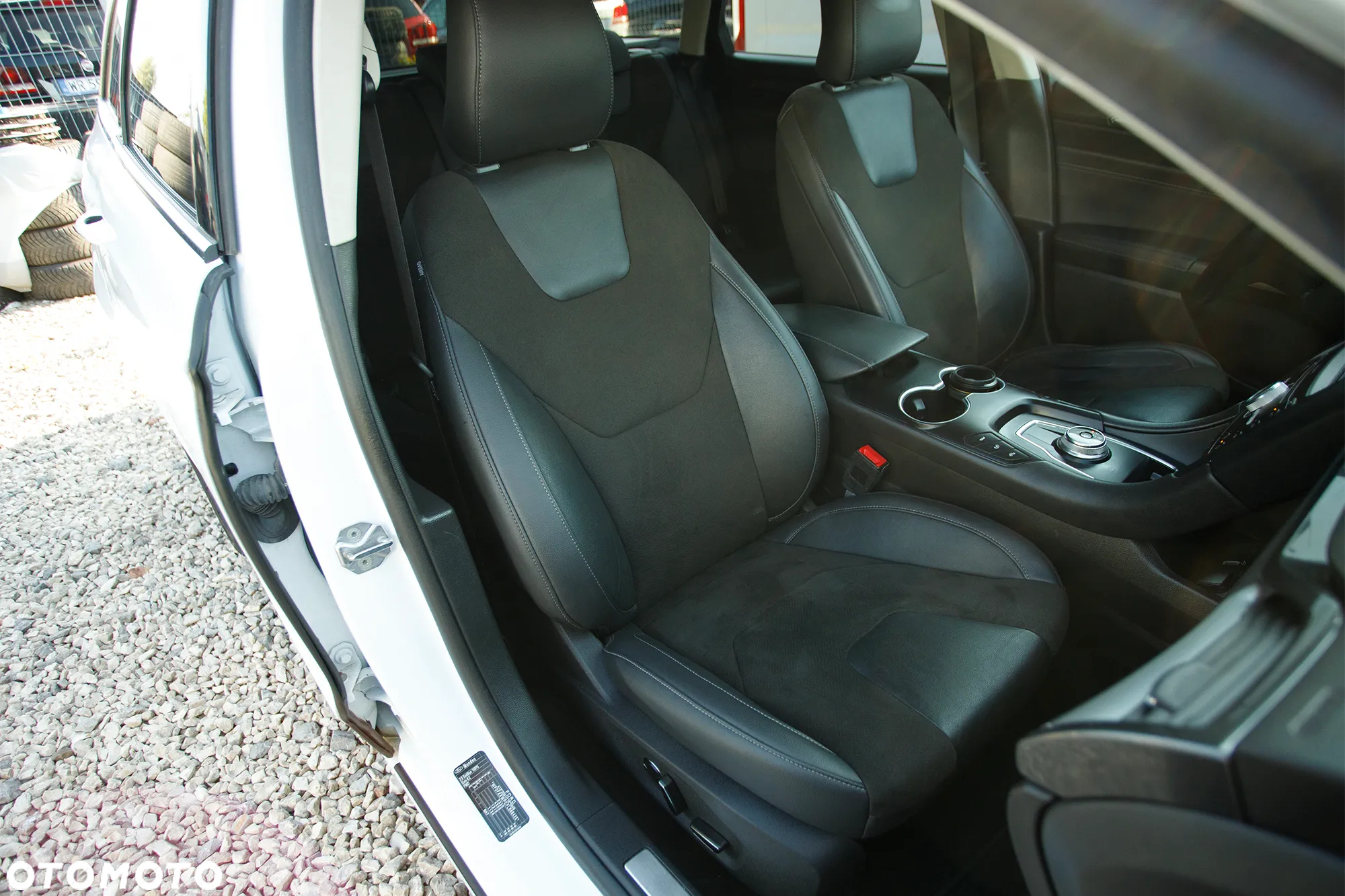 Ford Mondeo 2.0 EcoBlue Titanium - 26