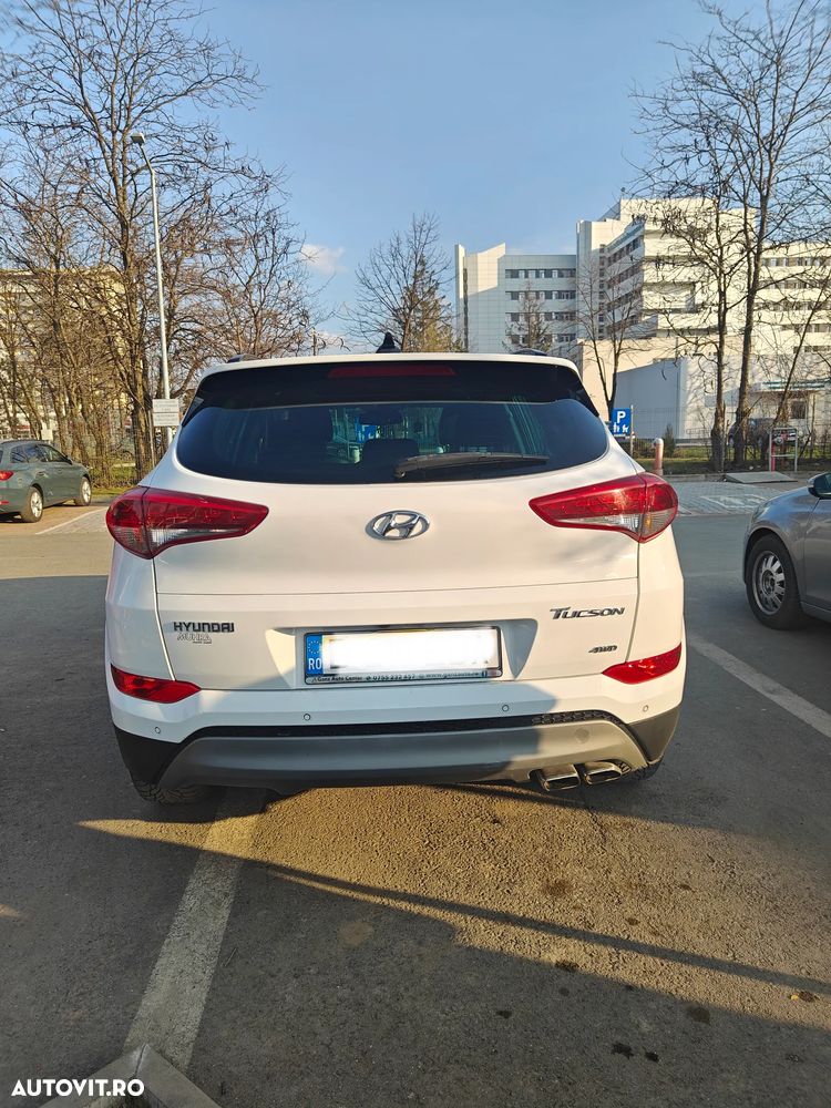 Hyundai Tucson 2.0 CRDI 4WD Automatik Premium - 12
