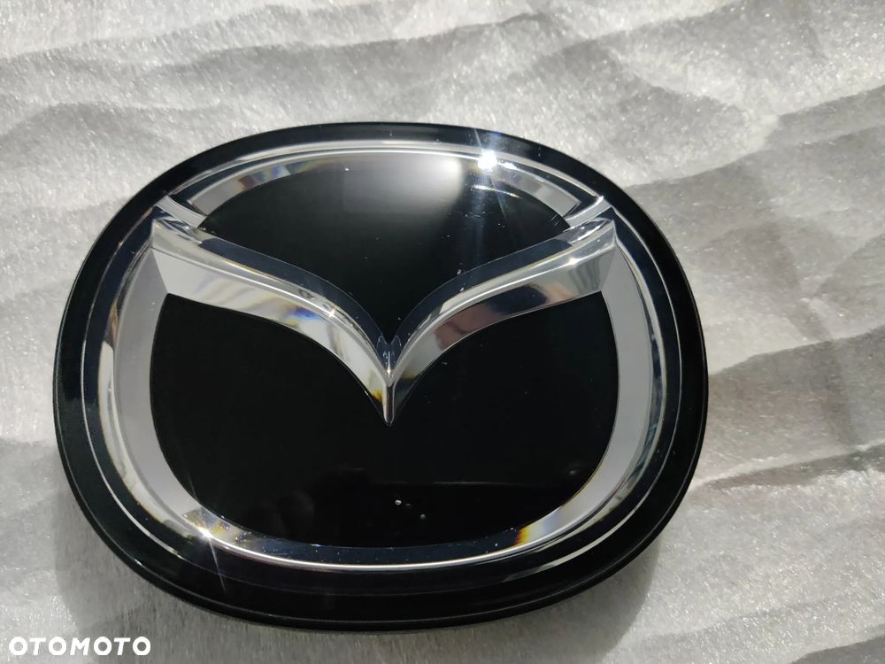 Emblemat Mazda 6 pod radar - 1