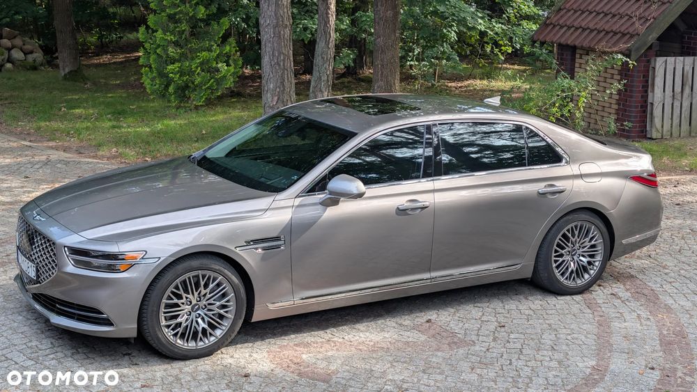 Genesis G90 - 4